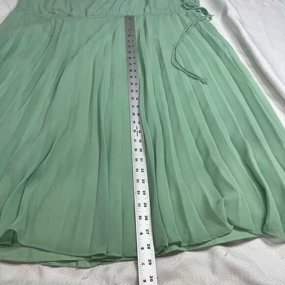 ASOS DESIGN Soft Green Pleated Cami Mini Dress w/ Drawstring Waist Sz 22 Women’s - Picture 7 of 11